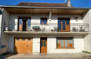 Chez Doukine, Apartment with balcony in Chouzelot - Image 4