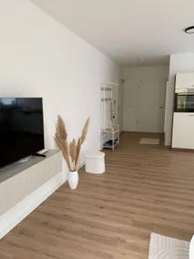 New apartment with terrace & parking - Image 4