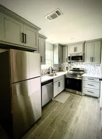 *Cozy Home near Downtown/Hospital* - Image 3