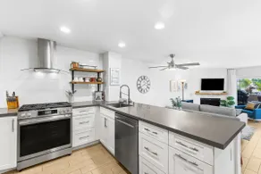 Unique 2BR | IB Condo | Ocean View | Balcony | W/D - Image 3