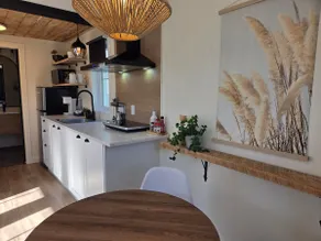 Studio 109 With kitchen and laundry room - Image 2