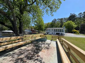 4 bed, 4 bath Lakefront home! - Image 4