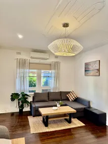 Comfy family home-15 mins to CBD & beach - Image 5