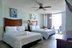 Oceanfront Condo on 5th floor with balcony - Image 2