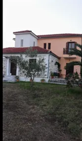 Pleasant villa with plenty of space by the sea - Image 2