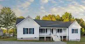 Via Vitale: Lakefront Dock House - Image 2