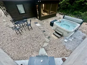 Rocky Creek Hot Tub + Fire Pit - Image 2
