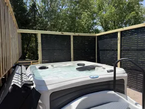 Dedicated Office, Xbox S, Grill on Deck, Spacious - Image 3