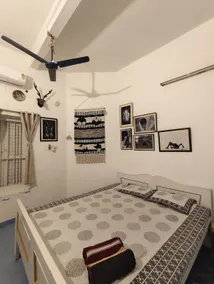 1bhk Retro theme flat for tourist at Gariahat - Image 2
