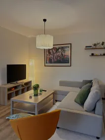 10 Mins to Takism - Central New Modern Flat - Image 4