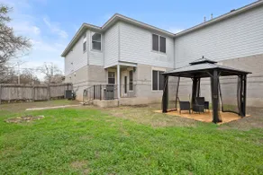 Cozy Retreat | Arcade Haven | 15 mins from airport - Image 2