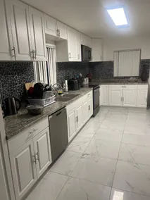 Amazing 3/2 with lake view - Image 3