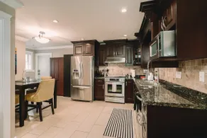 Beautiful Bright 3BDR Home - Van - Image 3