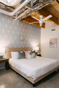 405 by Caramelized | Downtown | Parking Included - Image 2