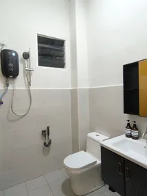 Cozy Spacious 4R3b Kuantan | Netflix Disney+ - Image 5
