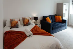 The Snug by JS Apartments - Image 2
