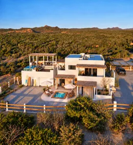 Surfers’ Hideaway Suite · Private Garden - Image 3