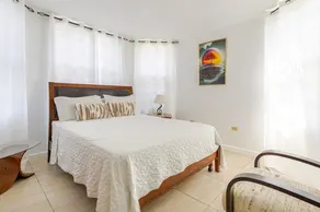 Cozy Apartment w/Ocean View, Pool & Beach Access - Image 2