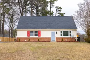 New! 3BR 2BA RVA | Sleeps 6 - Image 3