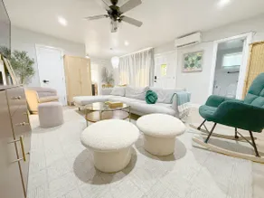 Sleep 6| Cozy 2BD Disneyland Home - Image 2