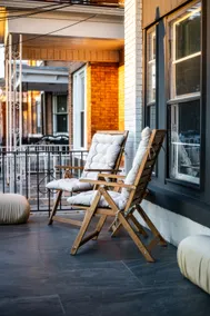 Intimate Spa Retreat along NYC Skyline, Backyard - Image 3