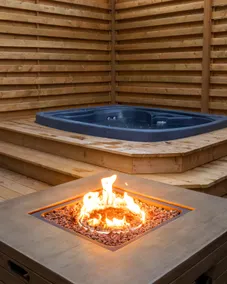 Urban Art Loft - 4 Beds, Gym, Sauna, Hot Tub - Image 3