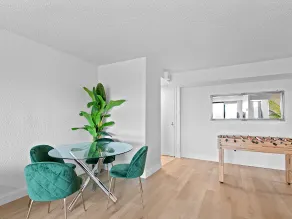 Sky View Downtown Condo + Free Indoor Parking - Image 3