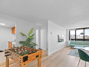 Sky View Downtown Condo + Free Indoor Parking - Image 2