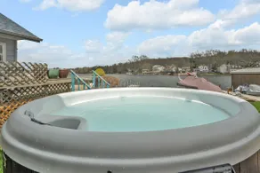 Portage Lakes Retreat - 3 BR Lakefront w/ hot tub - Image 4