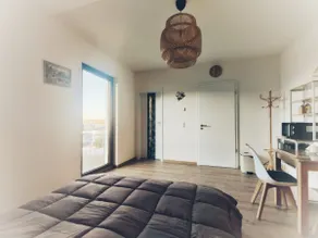 Luxurious room with bathroom in a quiet location - Image 4