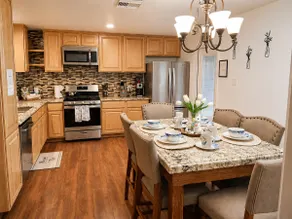 Spacious 3BR Retreat w/ Game table Near I-35/F1/DT - Image 5