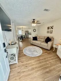 Hideaway A | 2bed 2bath | 1 Car Garage - Image 4
