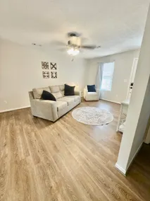 Hideaway A | 2bed 2bath | 1 Car Garage - Image 2