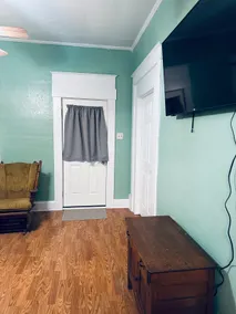 Small Town House - Image 5