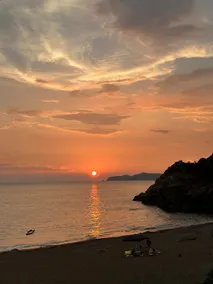 ! The cheapest in the area! Maruyama 35 For families, friends, backpackers, and business trips. Short and long term stays are welcome. - Image 2