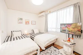 ​Check-in at 8am! 60 minutes to Narita | TDL 40 minutes | 2 beds | 5 minutes to Keisei Koiwa Station | Free WiFi & Coffee - Image 4