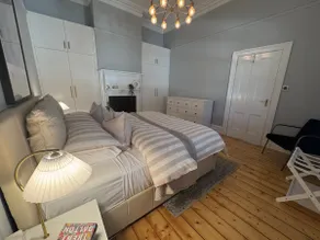 Stylish Bendigo Cottage-Walk to CBD, Cafés & Train - Image 3