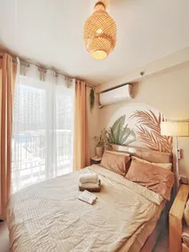 Cozy Studio | Pool, Netflix, Parking, Near Airport - Image 2