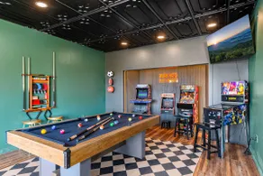 7BR Views, Arcade, OutdoorMovie, HotTub, BBQ, Golf - Image 5