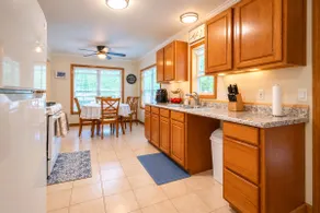 The Breezy Birch Cottage 0.25 mile from the beach - Image 3