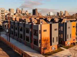 Glamorous Corktown Brownstone | Private Rooftop - Image 3