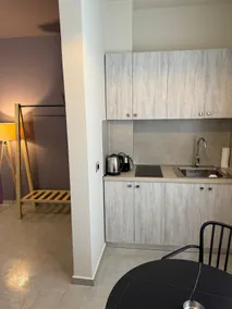 STAY-Five Purple Top Location Studio - Image 5