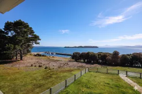 Luxury Waterfront Home | Steps to Beach & Pub - Image 4