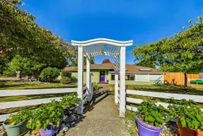 Redwood Coast Retreat - Image 4
