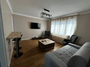 Charming Townhouse - Image 2
