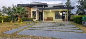 Beautiful home for relaxing and enjoying good times. - Image 2