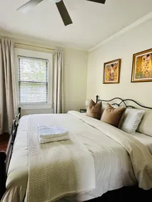 Historic Orlando Casita Love Apt A, with backyard. - Image 2