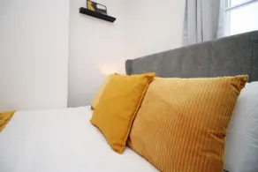 Comfortable 2 Bed Home | Sleeps 4 • City Access - Image 2