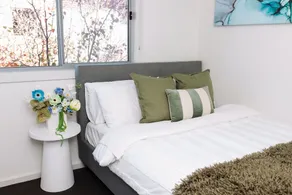Little Luxe Retreat - Image 5