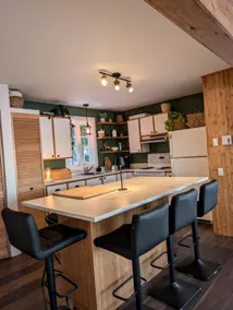 Waterfront cottage - Image 2